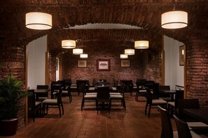 Free daily buffet breakfast - Hotel Praga 1 (Prague)