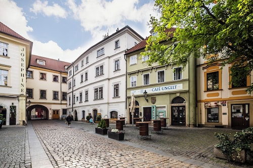 Hotel Metamorphis
