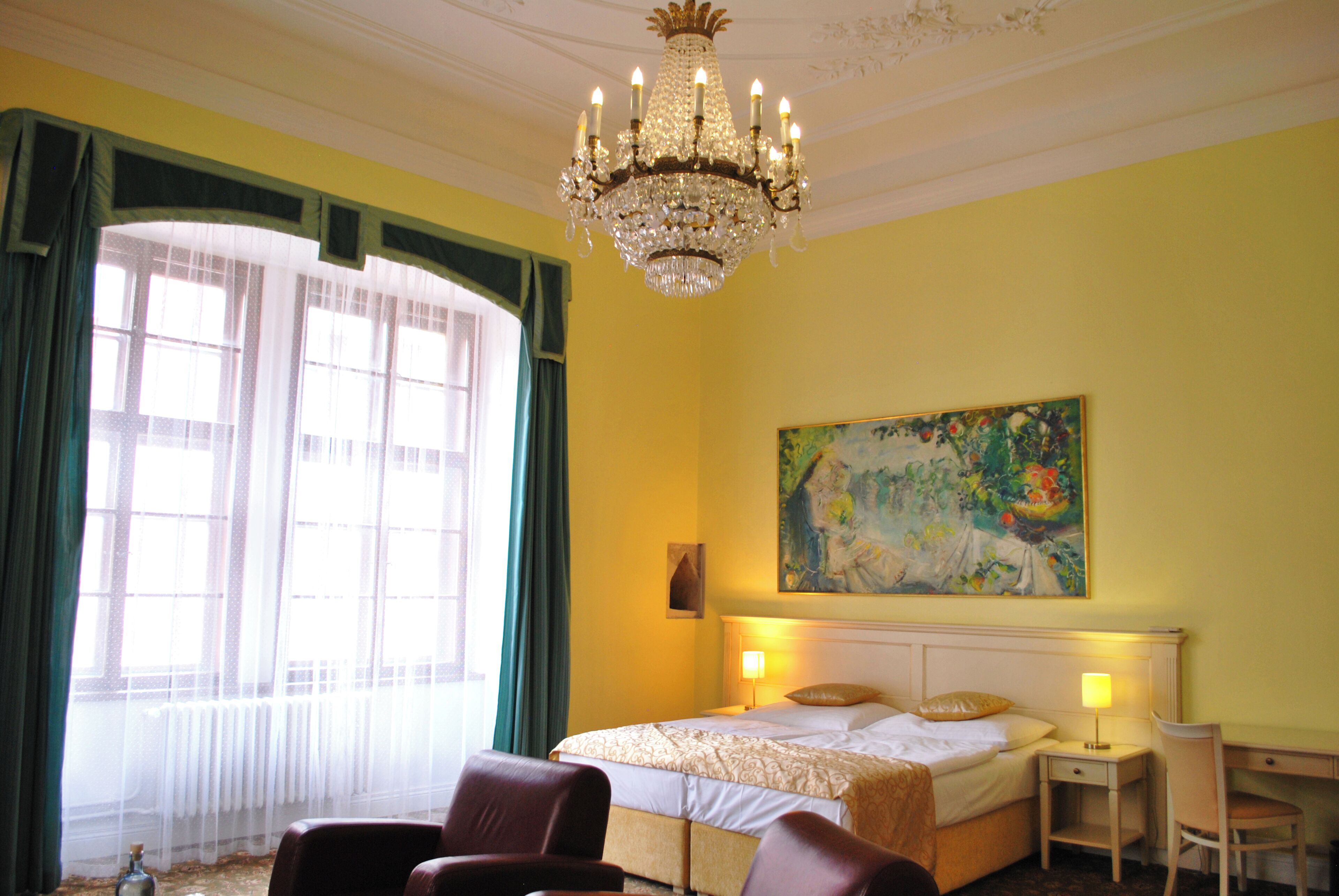 Suite, 1 King Bed | Hypo-allergenic bedding, minibar, in-room safe, individually decorated