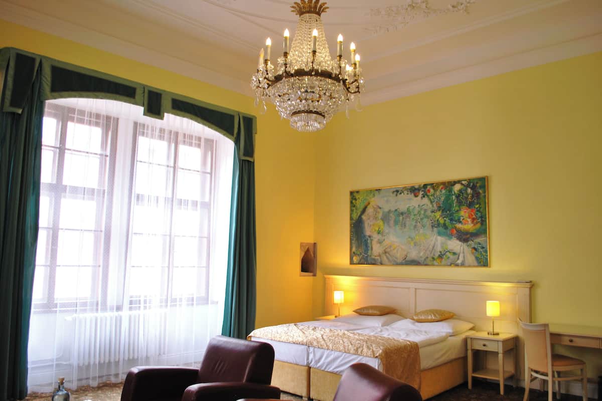 Suíte, 1 cama King | 1 quarto, roupas de cama antialérgicas, frigobar, cofres nos quartos