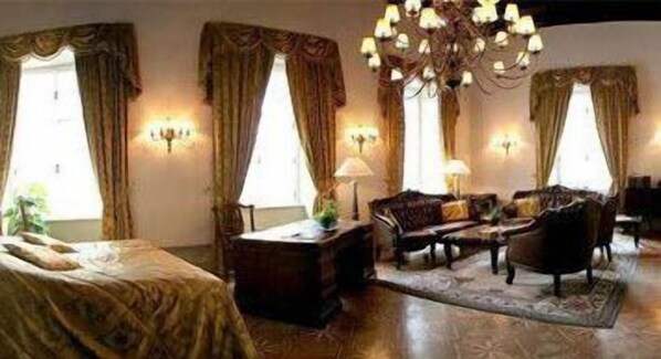 Living area - Hotel U Prince Prague by BHG (Prague)
