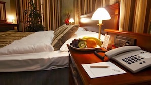 Hypo-allergenic bedding, minibar, in-room safe, free WiFi - Hotel Rott Prague (Prague)