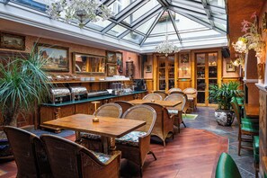 Café da manhã, almoço e jantar