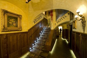 Hallway - Hotel U Zlatého Stromu Prague by BHG (Prague)