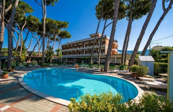 Exterior - Hotel le Pleiadi (Forte dei Marmi)