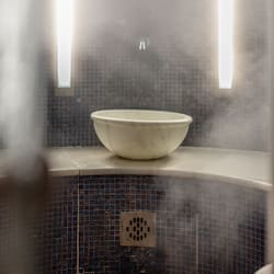 Sauna, tab panas, bilik wap, rawatan badan, urut tuaman batu