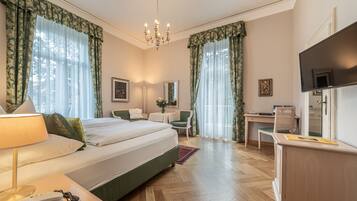 1 Schlafzimmer, Minibar, Zimmersafe, Schreibtisch