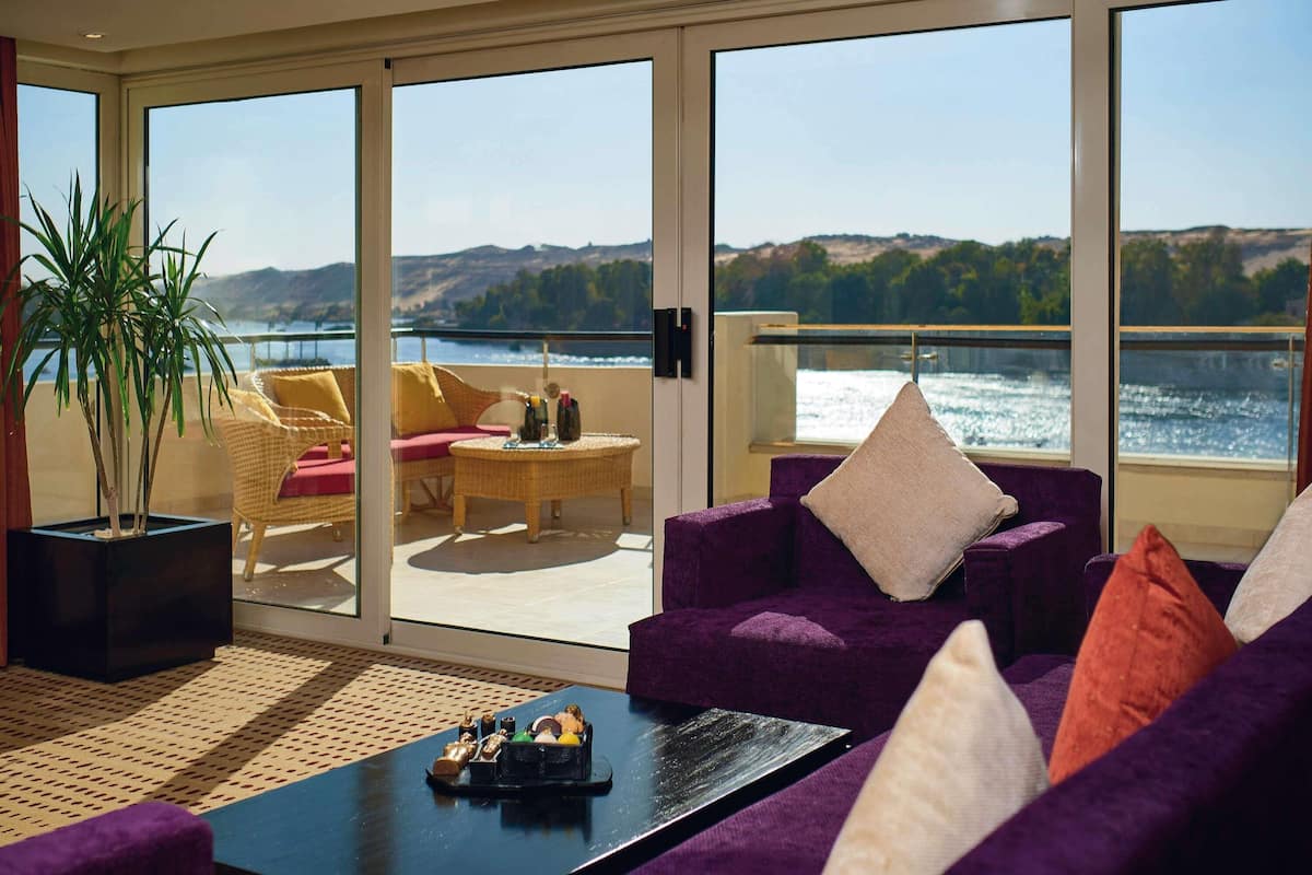 1 bedroom, premium bedding, Select Comfort beds, minibar