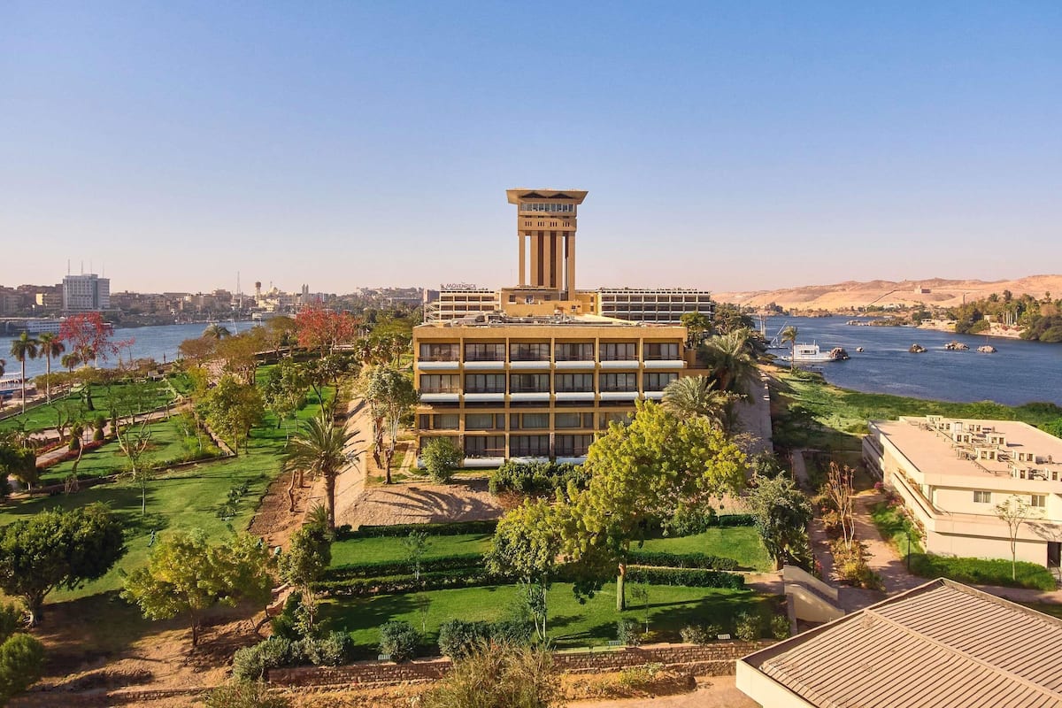 Rúmföt af bestu gerð, rúm með Select Comfort dýnum, míníbar