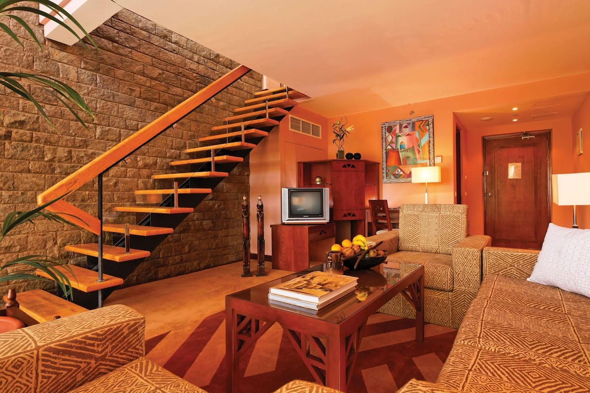 Ropa de cama de alta calidad, camas Select Comfort y minibar