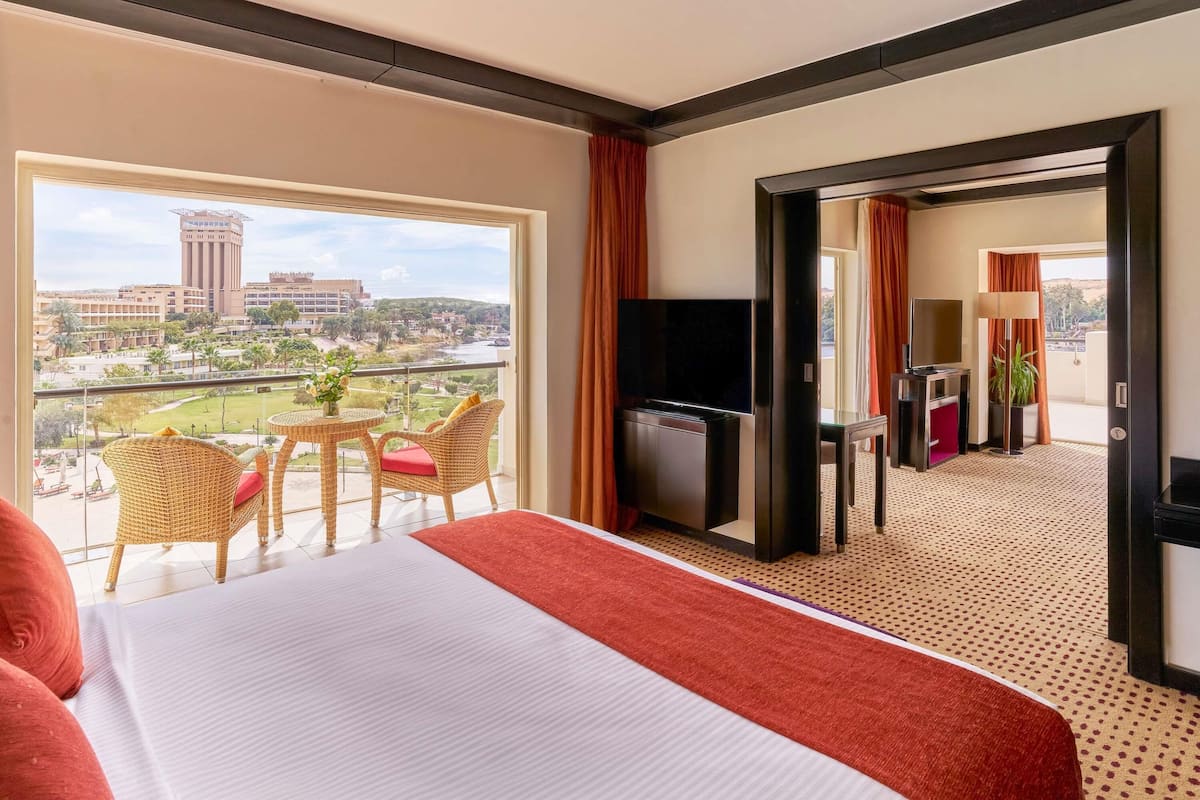 Junior Suite, 1 King Bed (Nile View)