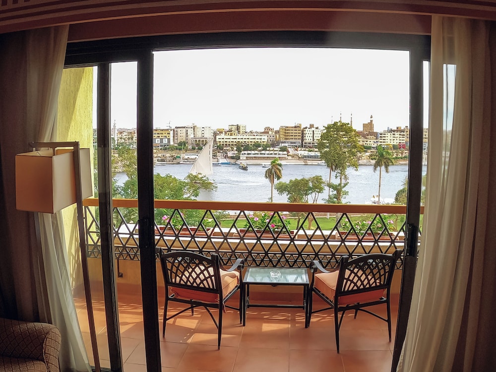 Mövenpick Aswan by null