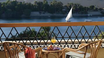 Daily buffet breakfast (USD 35 per person)