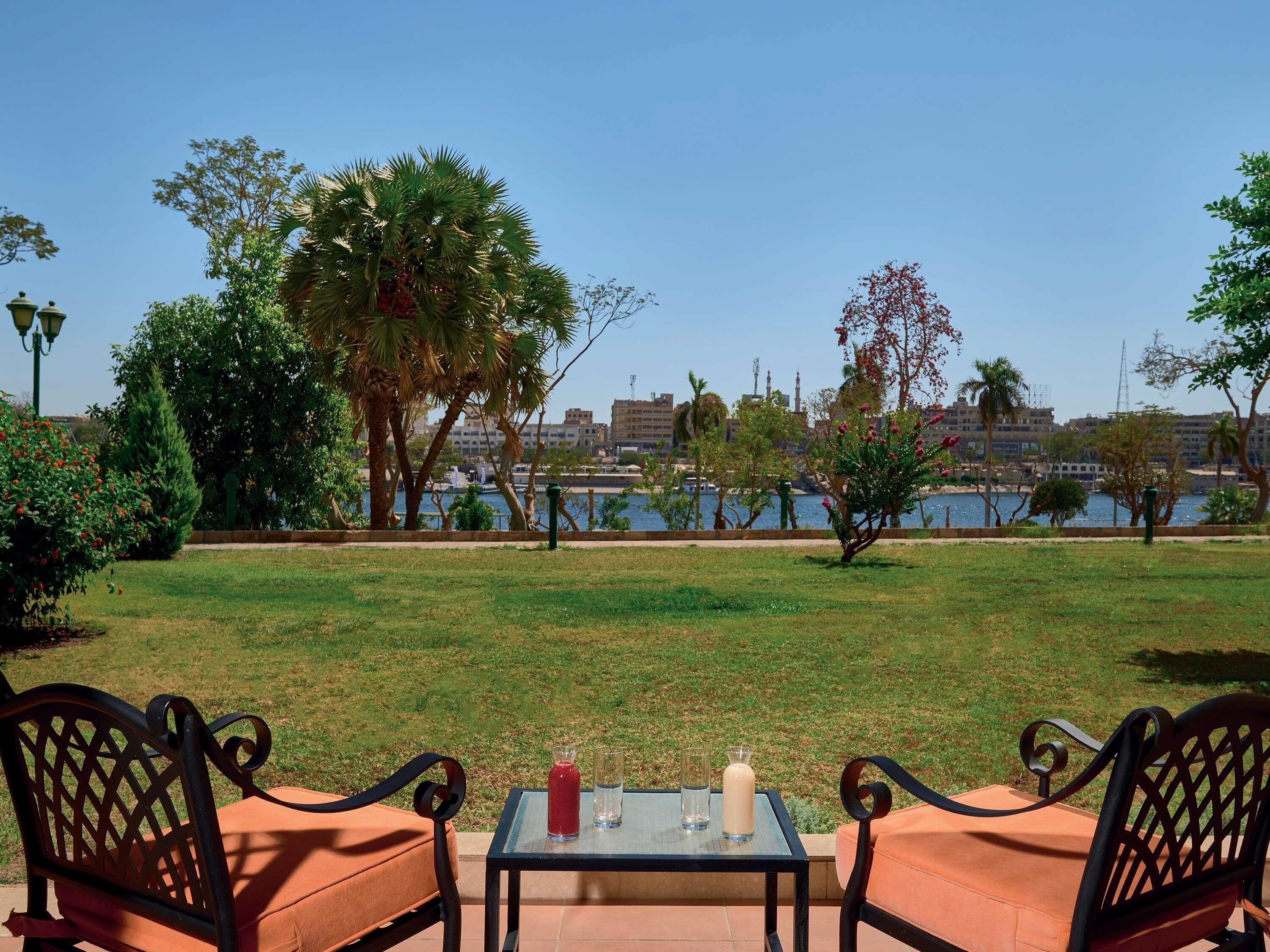 高档床上用品、Select Comfort 床、迷你吧、客房内保险箱