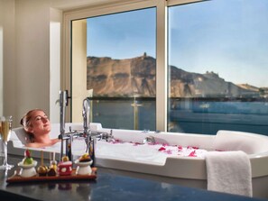 1 bedroom, premium bedding, Select Comfort beds, minibar