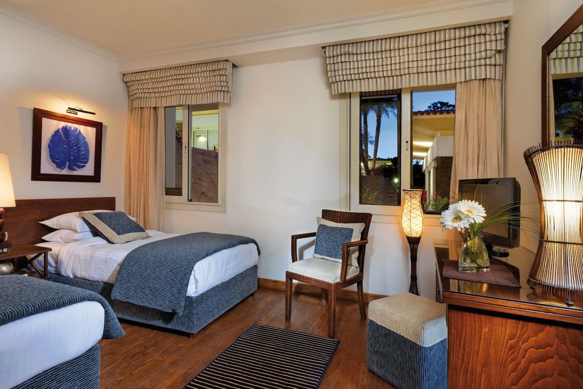 1 bedroom, premium bedding, Select Comfort beds, minibar