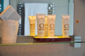 Salas para tratamentos a dois, massagens musculares profundas, massagens