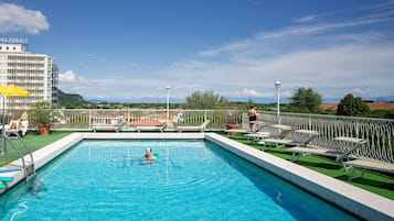 Indoor pool, 2 outdoor pools, pool umbrellas, sun loungers
