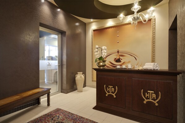 Interior detail - Hotel Terme Roma (Abano Terme)