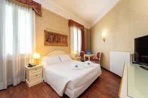 Comfort Double Room | Down comforters, minibar, in-room safe, desk - Hotel Terme Roma (Abano Terme)
