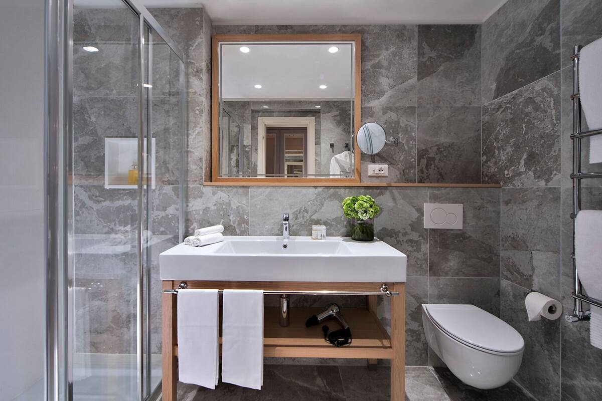 shower, free toiletries, hair dryer, bathrobes