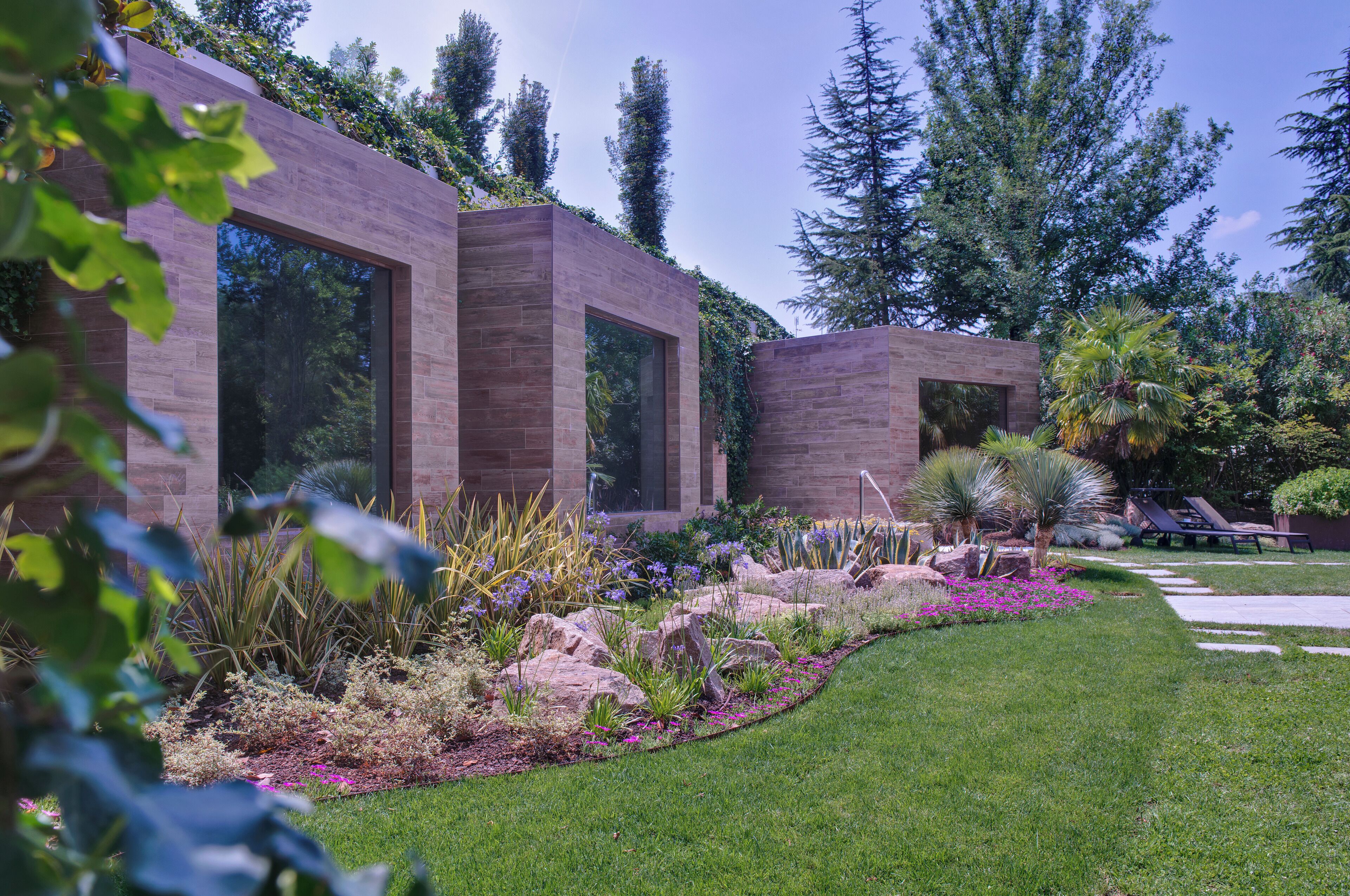 sauna, hot tub, turkish bath/hammam, body treatments, mud baths