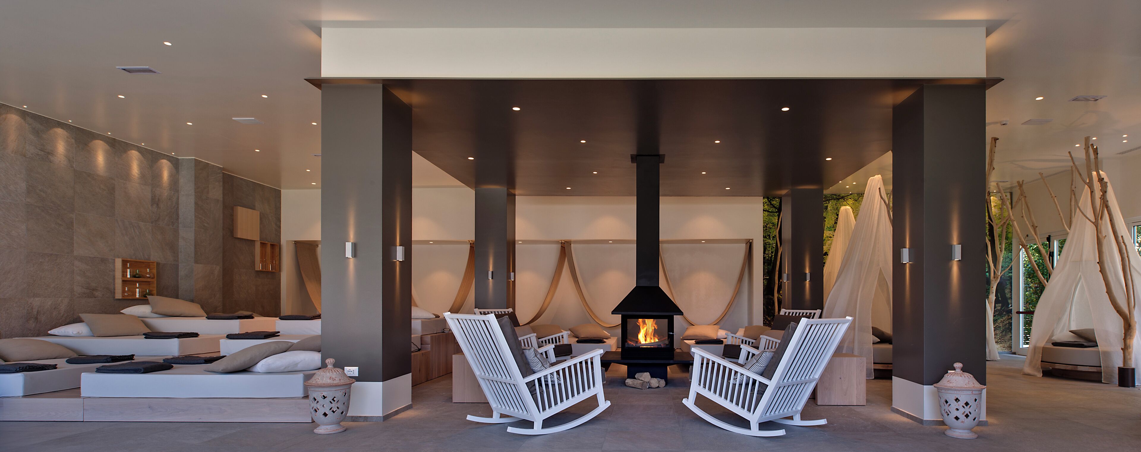 sauna, hot tub, turkish bath/hammam, body treatments, mud baths