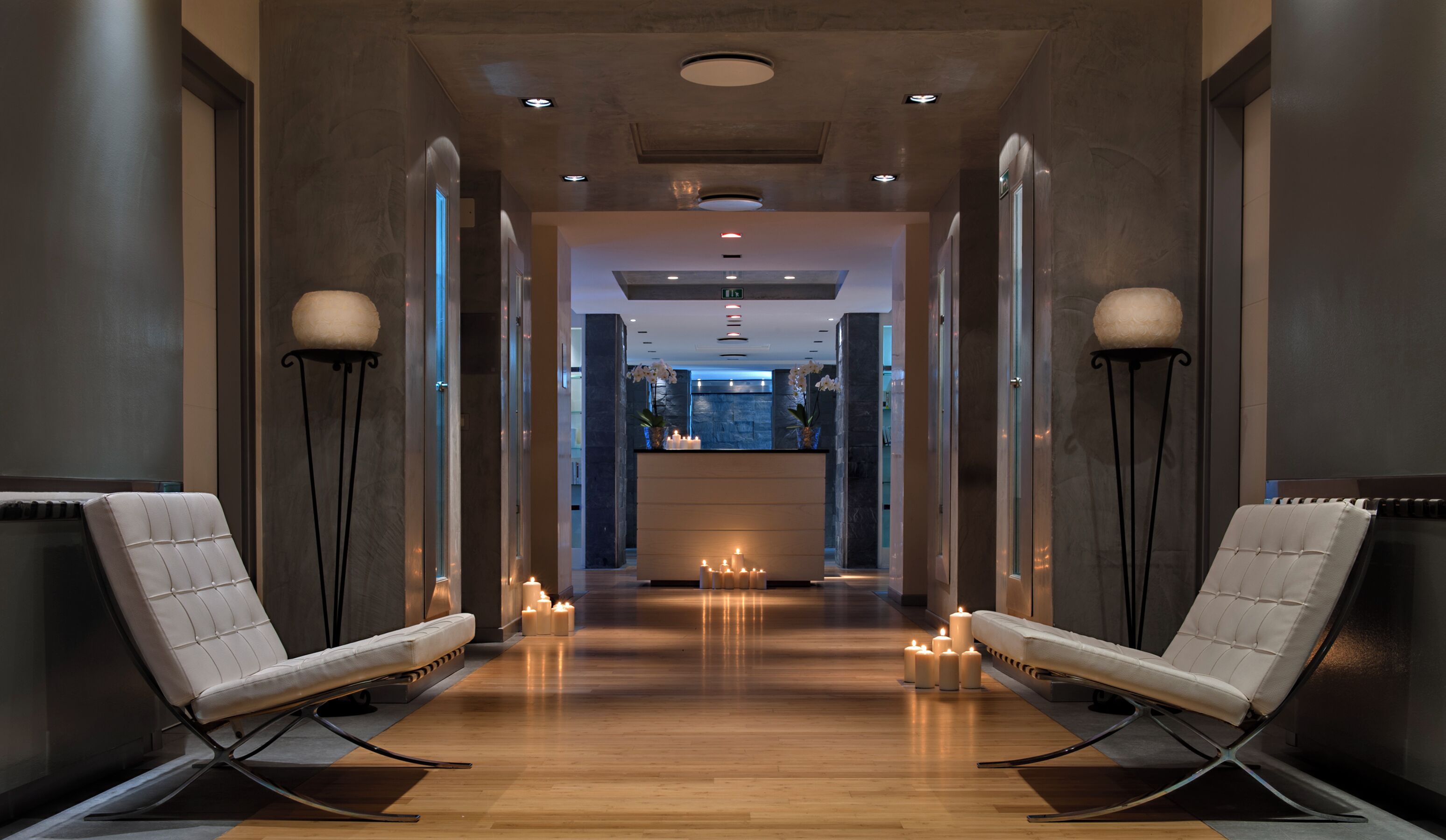 Sauna, hot tub, Turkish bath, body treatments, mud baths, aromatherapy