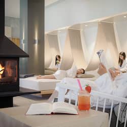 Sauna, hot tub, Turkish bath/hammam, body treatments, mud baths