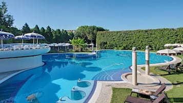 2 indoor pools, 4 outdoor pools, pool umbrellas, sun loungers