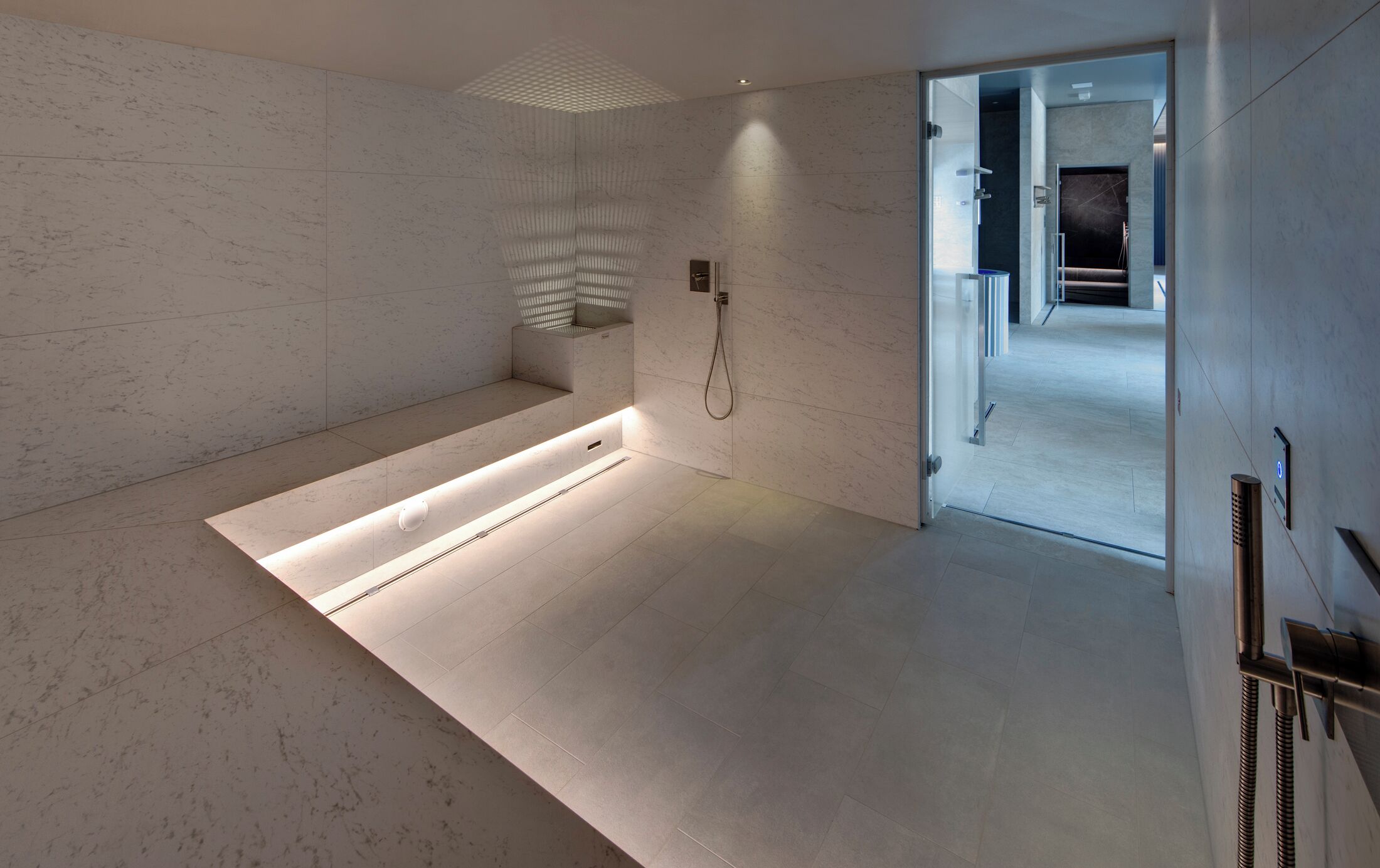 sauna, hot tub, turkish bath/hammam, body treatments, mud baths