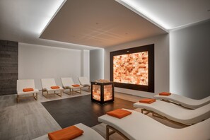 Couples treatment rooms, sauna, hot tub, hot springs, Turkish bath