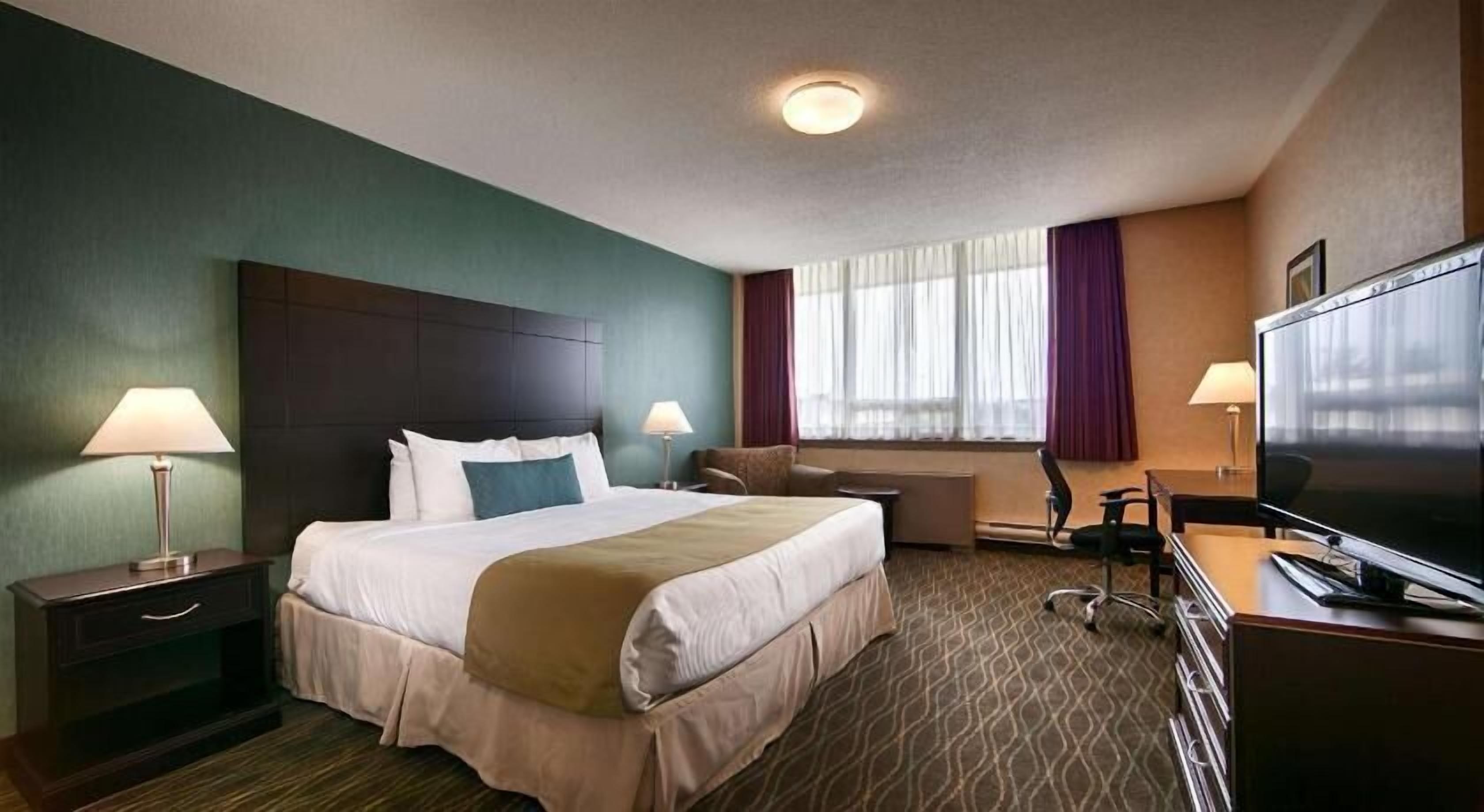Desk, iron/ironing board, free cots/infant beds, free WiFi
