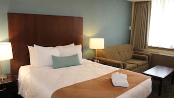 Chambre Standard, 1 grand lit et 1 canapé-lit, non-fumeur (with Sofabed) | Bureau, fer et planche à repasser, lit de bébé (gratuit)