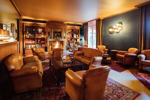 Lobby lounge - Cèdre Beaune, A Beauvallon Hotel & Spa (Beaune)