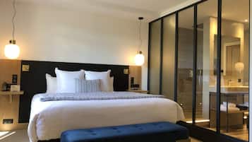 Junior Suite Albert | Premium bedding, minibar, in-room safe, individually decorated