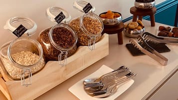 Colazione a buffet, servita tutte le mattine (30 EUR a persona)