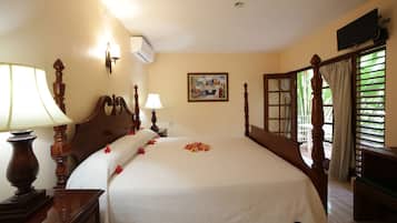 Cofres nos quartos, berços grátis, camas extras/dobráveis