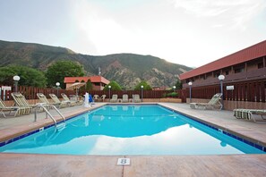 Indendørs pool, udendørs pool