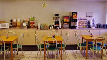 Gratis kontinental frukost varje dag