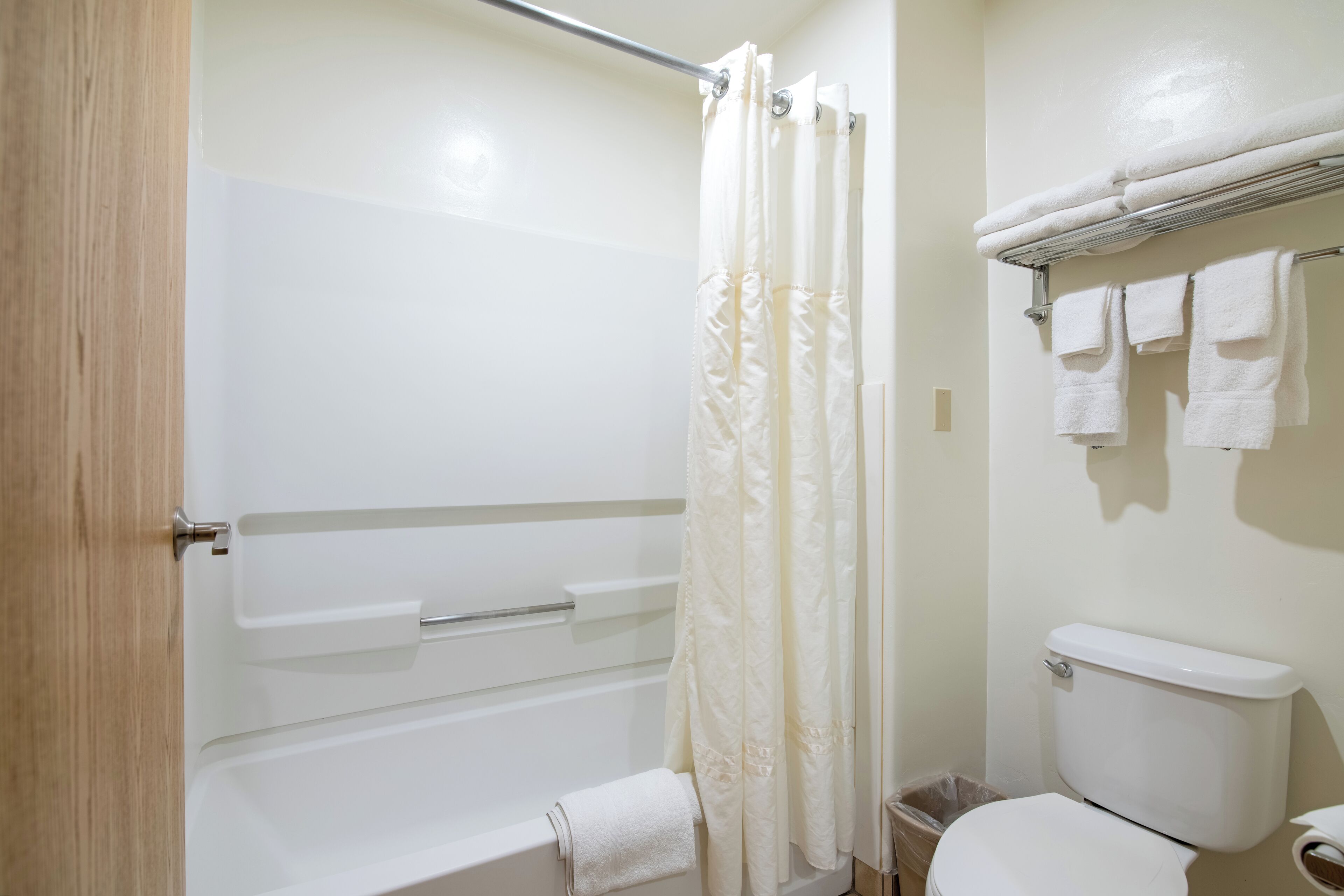 standard room, 2 queen beds | bathroom | combined shower/bathtub, hair dryer, towels