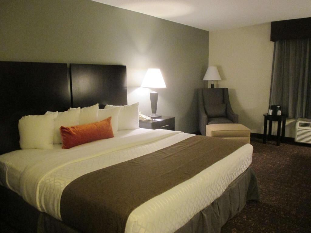 Ropa de cama hipoalergénica, edredón, camas con pillow-top y escritorio 