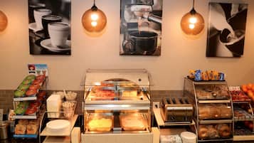 Petit déjeuner buffet compris tous les jours
