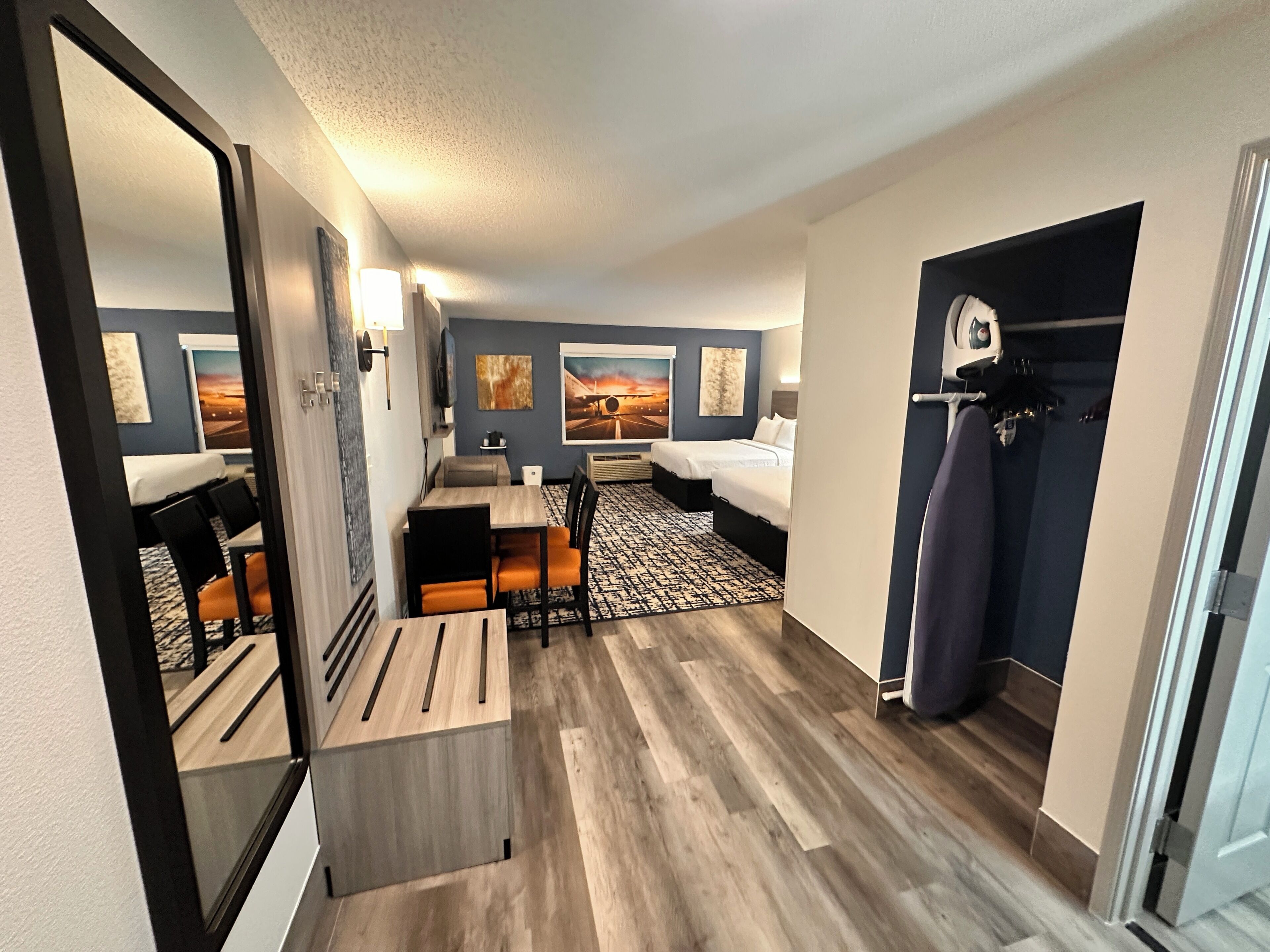 Suite, 1 King Bed, Non Smoking, Refrigerator & Microwave (Larger Room;with Sofabed) | In-room dining