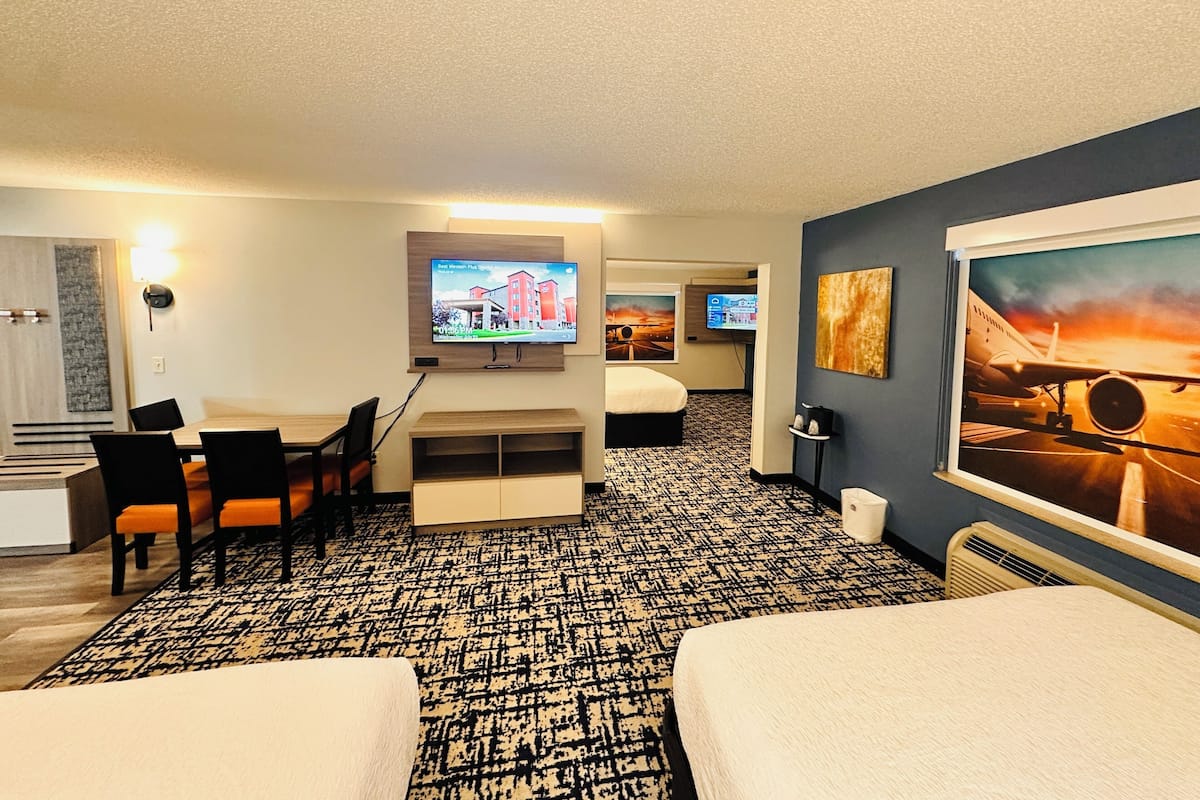 Suite, 1 King Bed, Non Smoking, Refrigerator & Microwave (Larger Room;with Sofabed) | Hypo-allergenic bedding, down duvets, pillow-top beds, desk