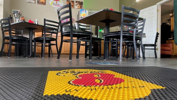 Ảnh chưa phân loại, 1 trong số 23 ảnh, nút