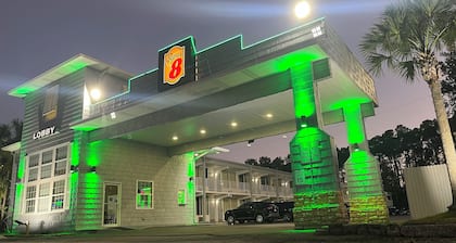 Super 8 By Wyndham Kingsland I-95/Naval Base Area