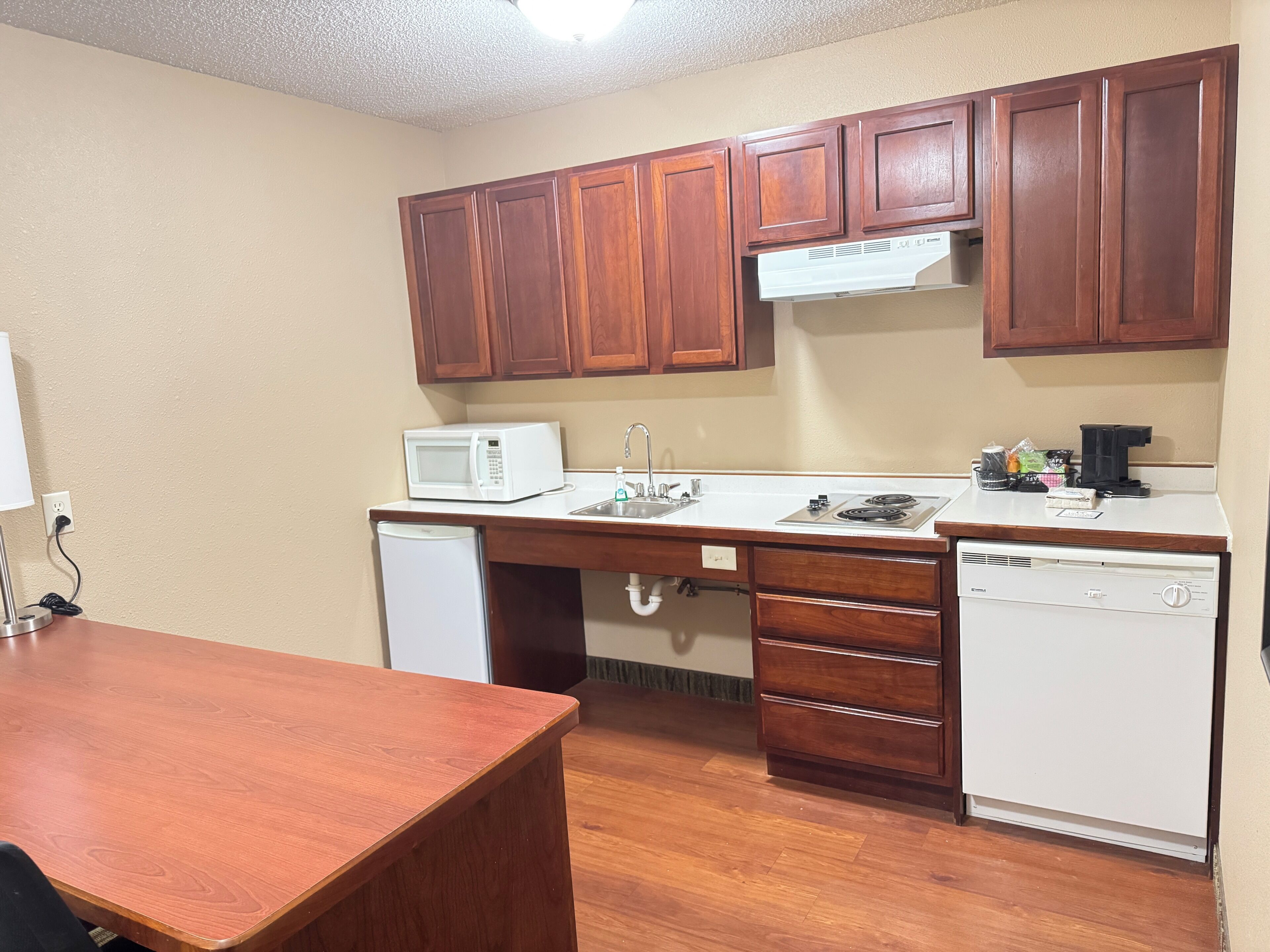 Suite, 2 Bedroom, Accessible, Non Smoking | Private kitchen