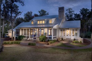 Premium bedding, down comforters, pillowtop beds, minibar