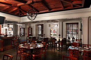 Bar (en la propiedad)